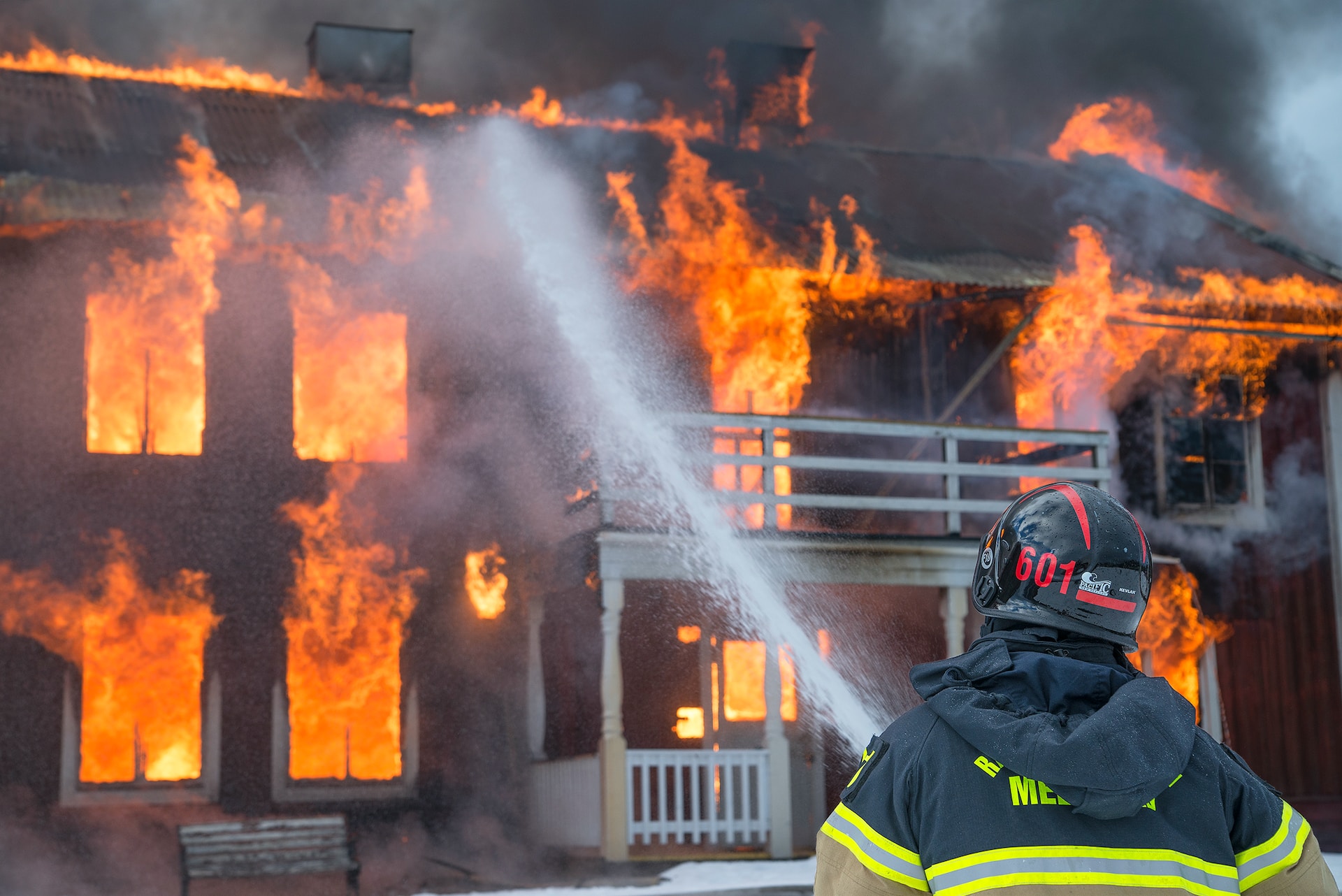 apartment-fire-damage-fireman